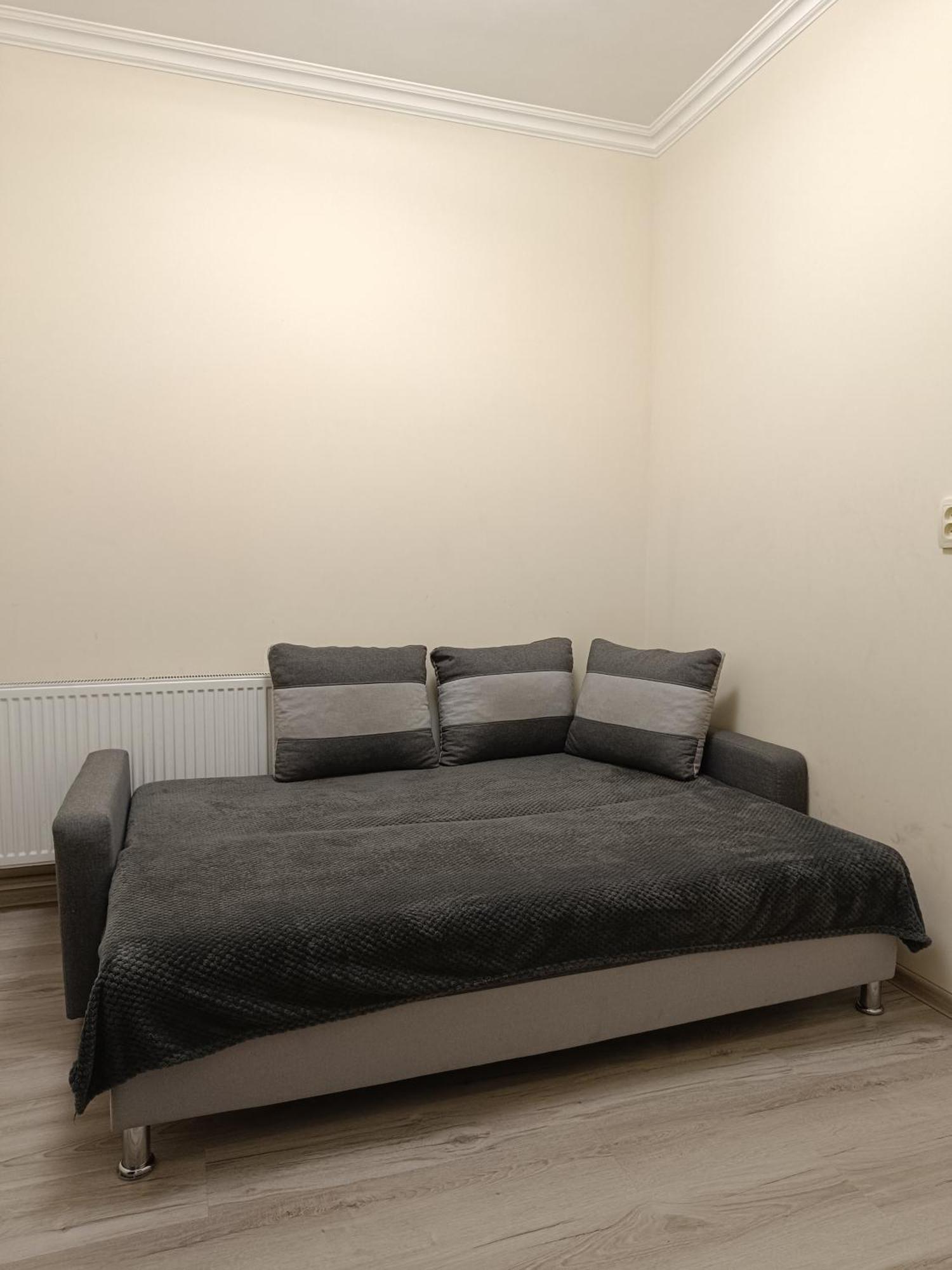 2-х кімнатна в центрі міста, поруч з кобилянською вулицею Apartment *